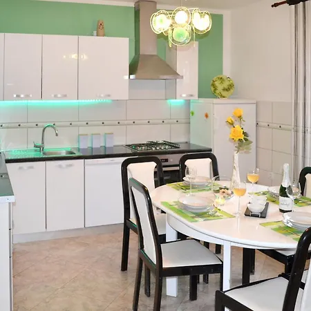 Haus Matteoendi 257s 普拉